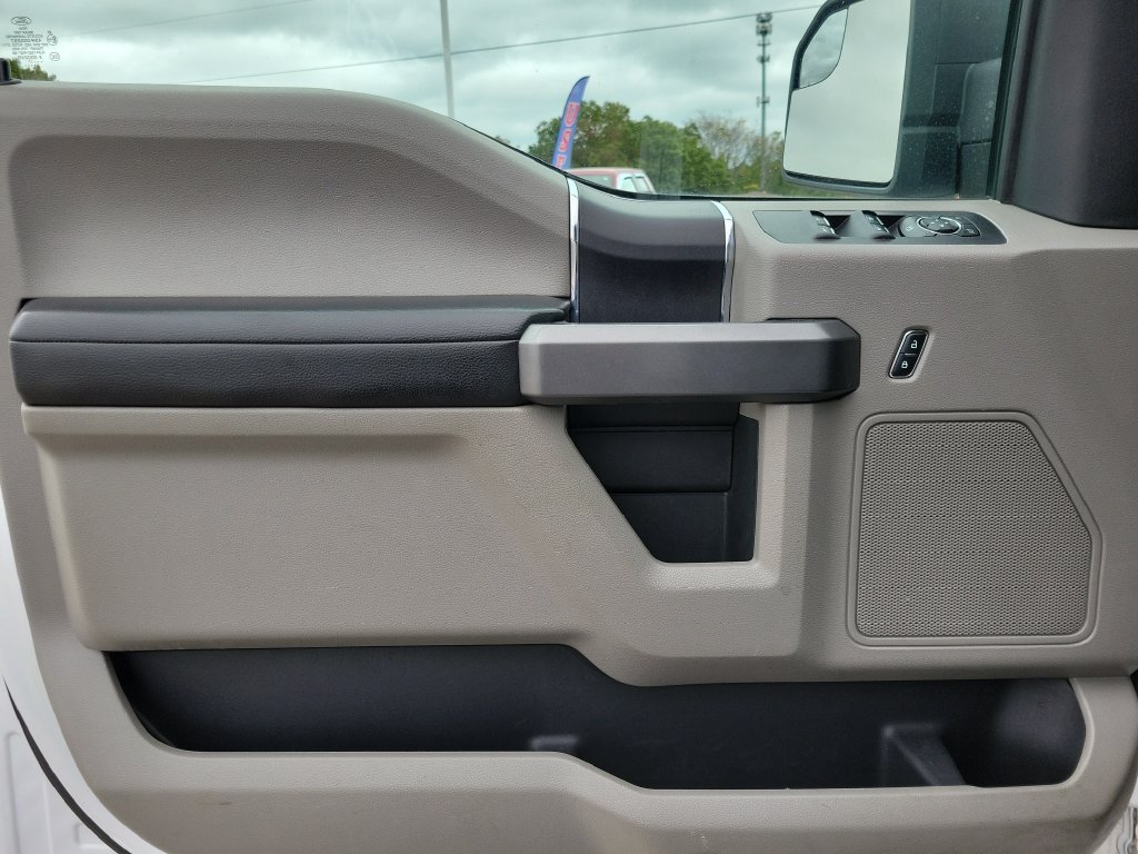 Used 2017 Ford F150 XLT AWD/4WD image 16