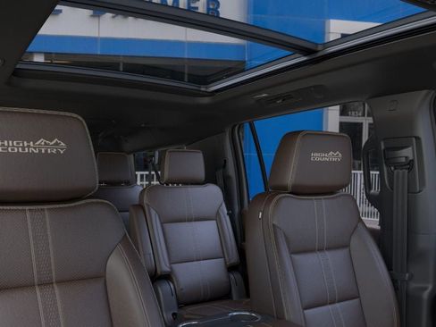 New 2026 Chevrolet Suburban High Country image 24