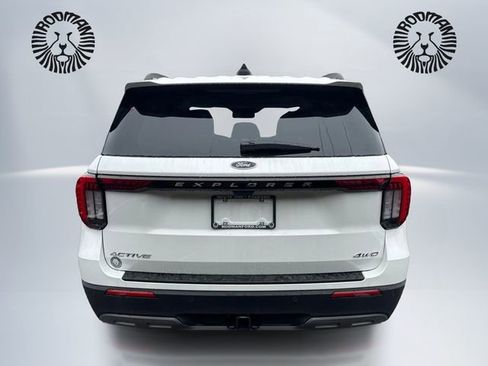 New 2026 Ford Explorer Active w/ Active Comfort Package image 6