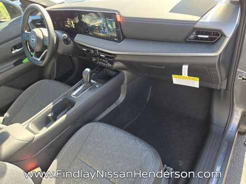 New 2026 Nissan Kicks SV w/ Charging Package FWD image 17