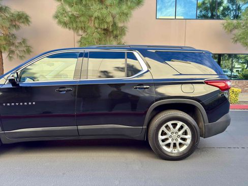 Used 2019 Chevrolet Traverse LT image 4