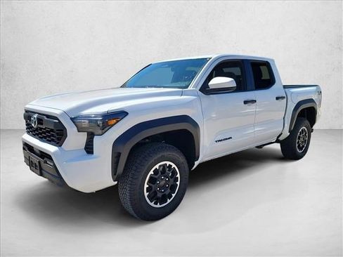 Used 2025 Toyota Tacoma TRD Off-Road AWD/4WD image 1