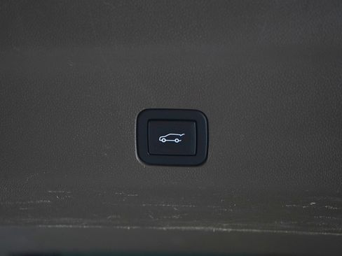 Used 2021 GMC Yukon Denali image 20