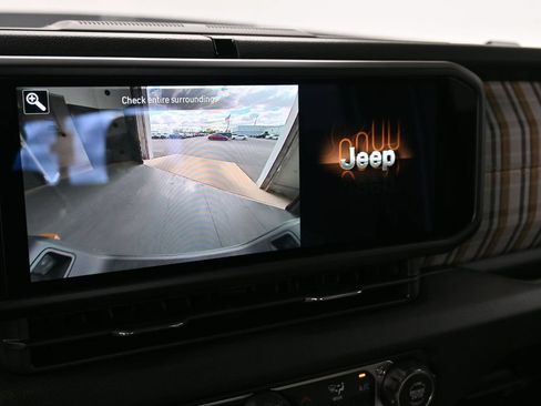 New 2026 Jeep Gladiator Sport AWD/4WD image 23