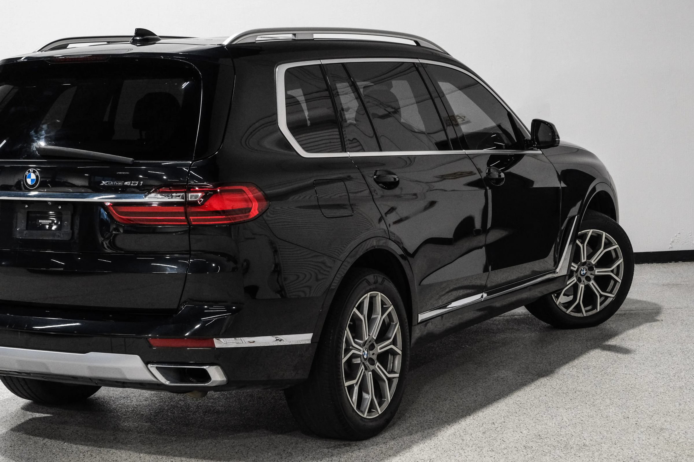 Used 2019 BMW X7 xDrive40i w/ Cold Weather Package AWD/4WD image 13