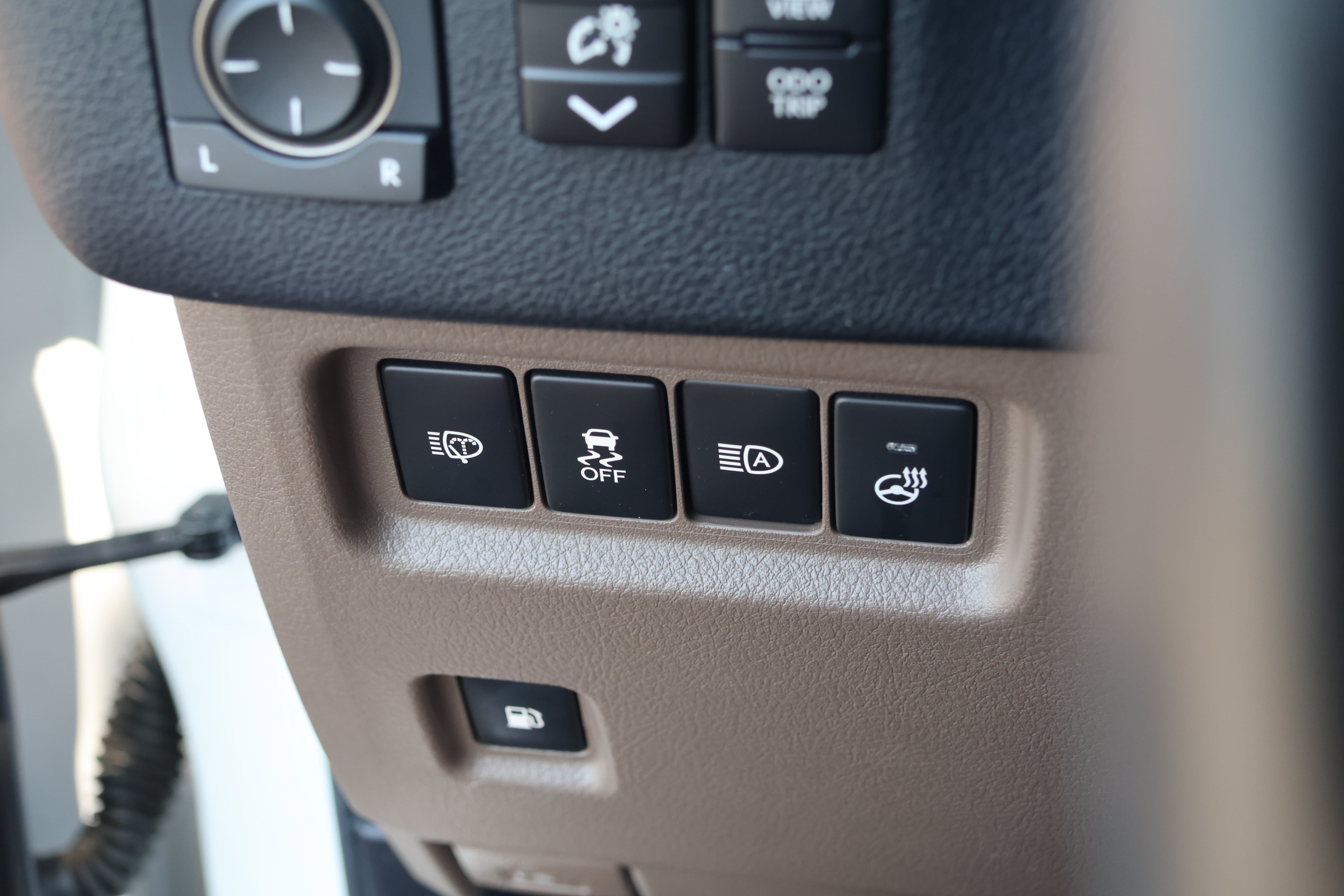 Used 2023 Lexus GX 460 Luxury w/ Sport Design Package AWD/4WD image 16