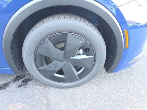 New 2026 Toyota Prius LE image 11