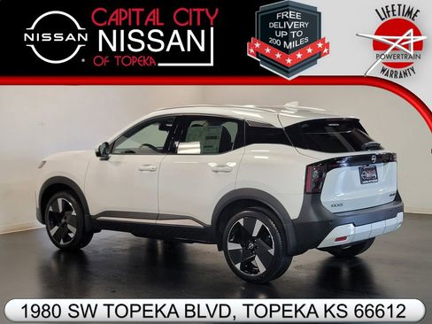 New 2025 Nissan Kicks SR w/ SR Premium Package image 32