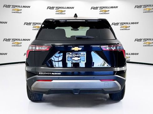 Used 2025 Chevrolet Equinox LT FWD image 6