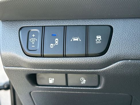 Used 2020 Hyundai Ioniq Limited image 30