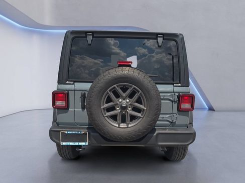 Used 2024 Jeep Wrangler Sport AWD/4WD image 4