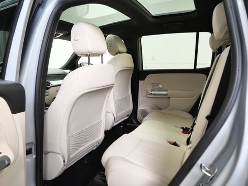 Certified 2026 Mercedes-Benz GLB 250 4MATIC image 16