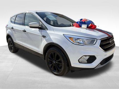 Used 2019 Ford Escape SE image 7