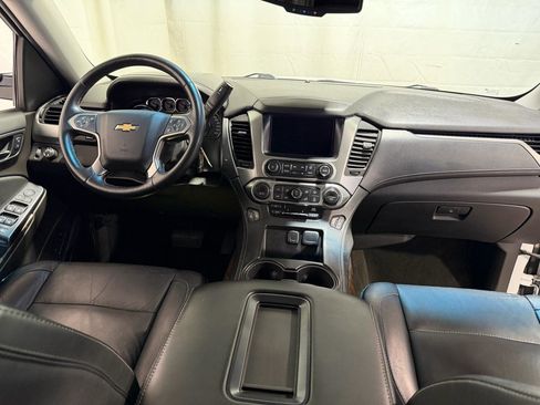 Used 2015 Chevrolet Suburban LT image 17