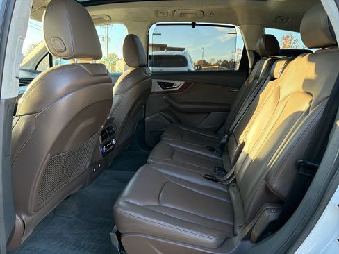 Used 2019 Audi Q7 3.0T Prestige w/ Prestige Package image 14