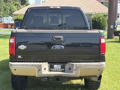 Used 2011 Ford F250 King Ranch w/ King Ranch w/Chrome Pkg AWD/4WD image 3