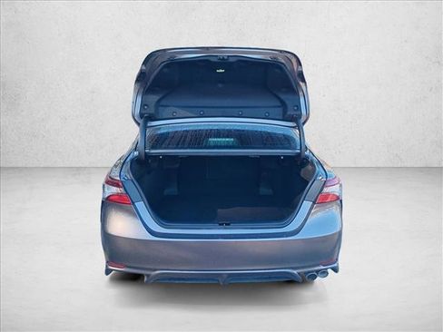 Used 2023 Toyota Camry SE image 6