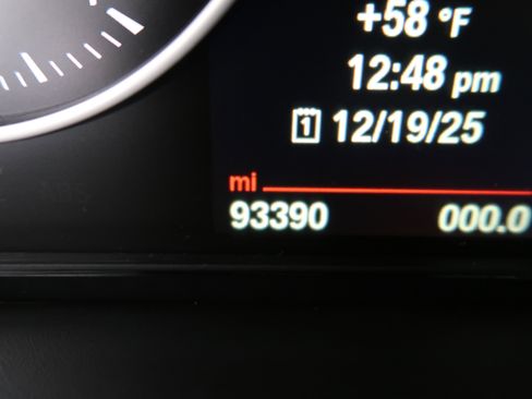 Used 2015 BMW M235i Coupe image 27