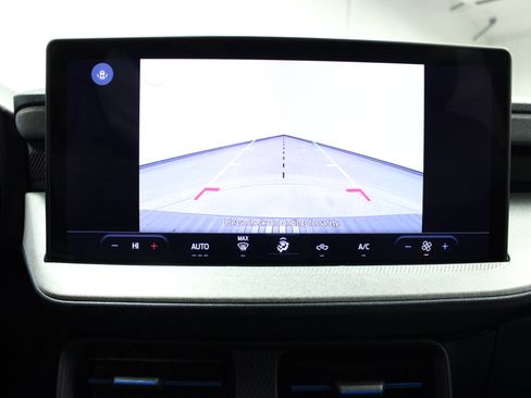 Used 2025 Ford Maverick XLT image 24