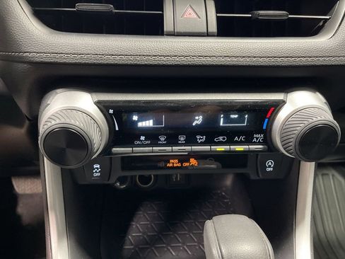 Used 2024 Toyota RAV4 LE image 29