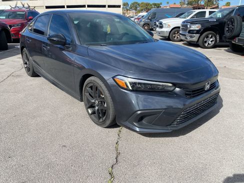 Used 2022 Honda Civic Sport image 3