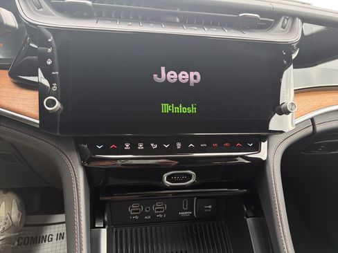 Used 2026 Jeep Grand Cherokee L Summit w/ Advanced Protech Group IV AWD/4WD image 22
