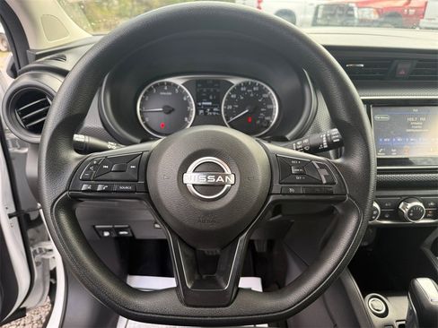Used 2023 Nissan Kicks S image 20