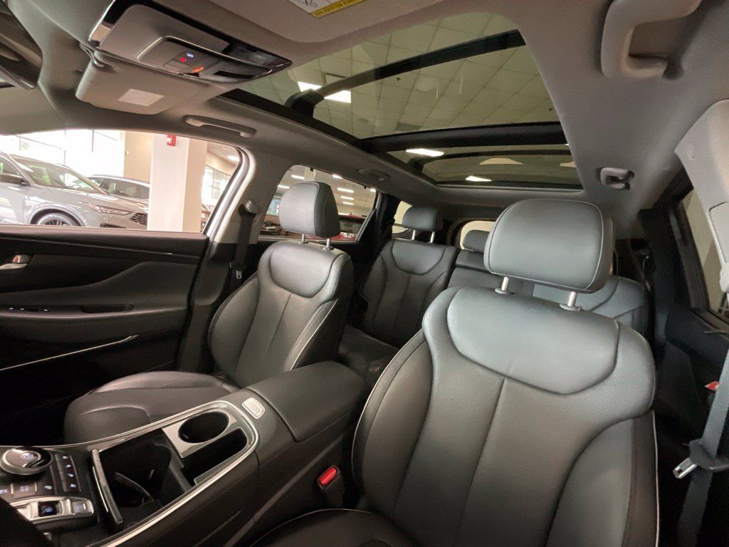 Used 2022 Hyundai Santa Fe Limited FWD image 11