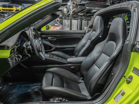 Used 2018 Porsche 911 Targa 4 GTS image 31
