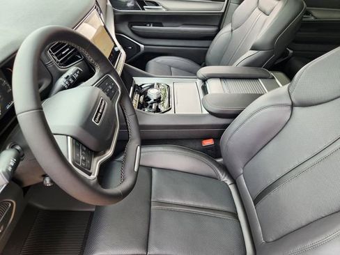 New 2026 Jeep Grand Wagoneer 4WD image 8