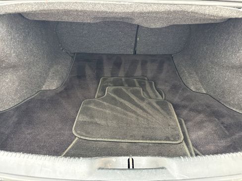 Used 2018 Chrysler 300 Limited w/ Safetytec Plus Group RWD image 47