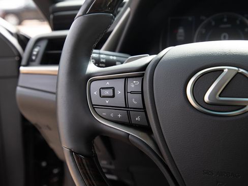Used 2021 Lexus ES 250 w/ Premium Package AWD/4WD image 26