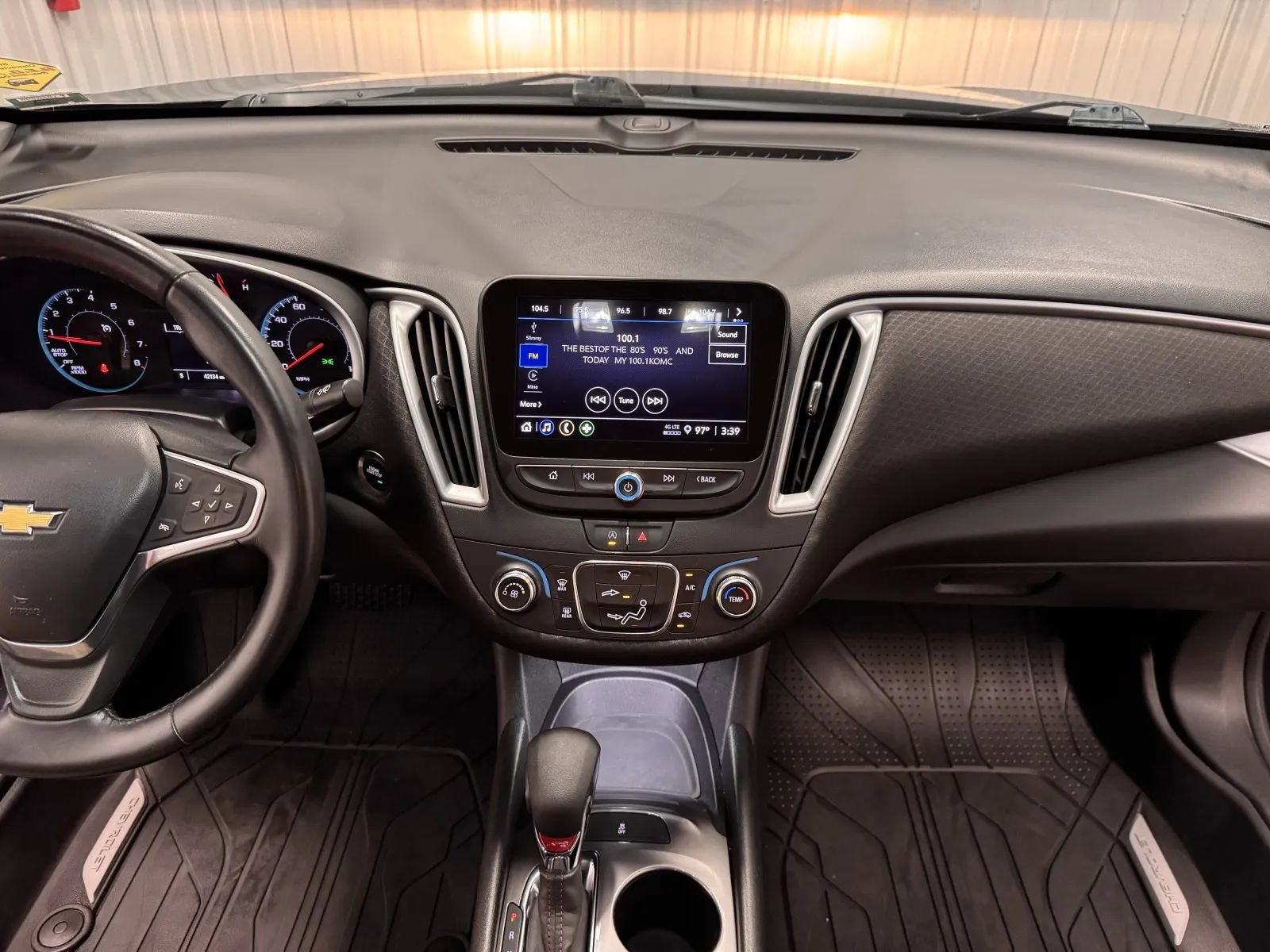 Used 2022 Chevrolet Malibu RS w/ LPO, Floor Liner Package FWD image 30
