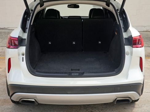Used 2019 INFINITI QX50 Essential w/ Premium Heat Package FWD image 9
