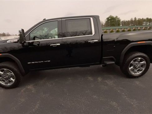 New 2026 GMC Sierra 3500 SLT image 5