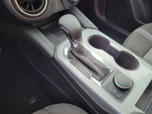 Used 2025 Chevrolet Blazer LT w/ Convenience Package image 15