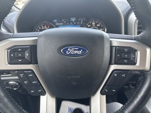Used 2019 Ford F150 Lariat AWD/4WD image 14