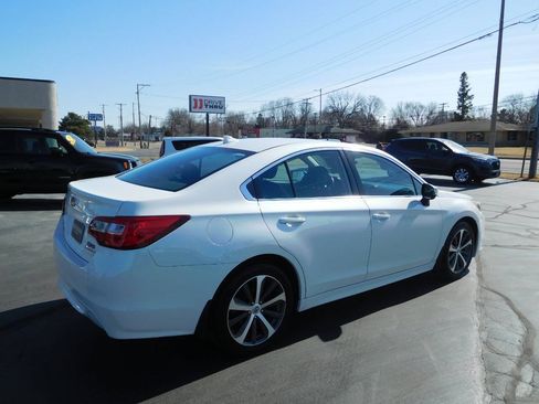 Used 2017 Subaru Legacy 2.5i Limited AWD/4WD image 6
