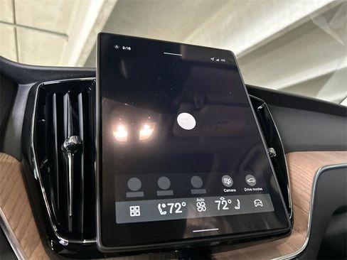 New 2026 Volvo XC60 B5 Plus w/ Protection Package Premier image 16