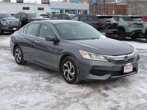 Used 2017 Honda Accord LX image 3
