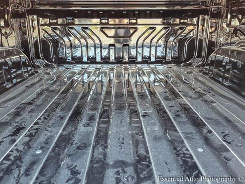 New 2026 GMC Sierra EV Elevation image 18