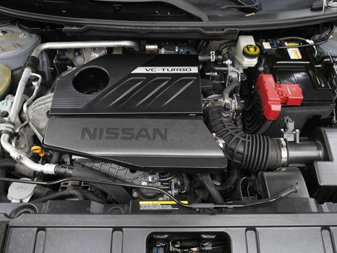 Used 2022 Nissan Rogue Platinum image 32