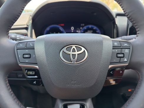 Used 2025 Toyota Camry XSE image 13