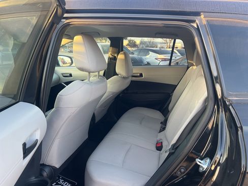 Used 2023 Toyota Corolla Cross LE image 11