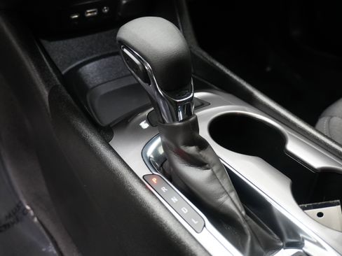 Used 2023 Chevrolet Malibu LS FWD image 19