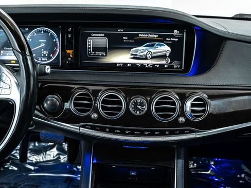 Used 2014 Mercedes-Benz S 550 Sedan image 29