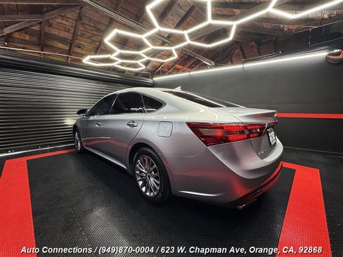 Used 2017 Toyota Avalon Limited w/ Carpet Mat Package FWD image 4