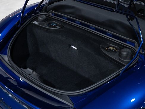 Used 2020 Porsche 718 Boxster Spyder RWD image 41