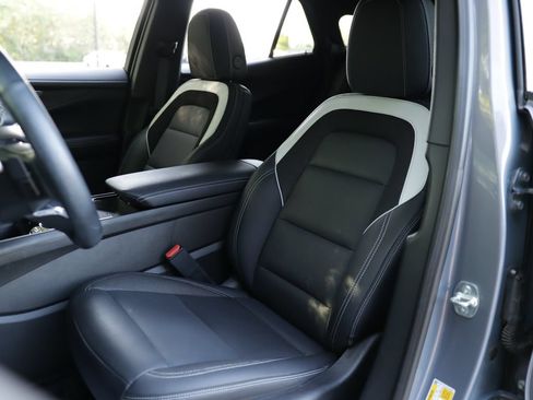 Used 2025 Chevrolet Blazer EV LT AWD/4WD image 25