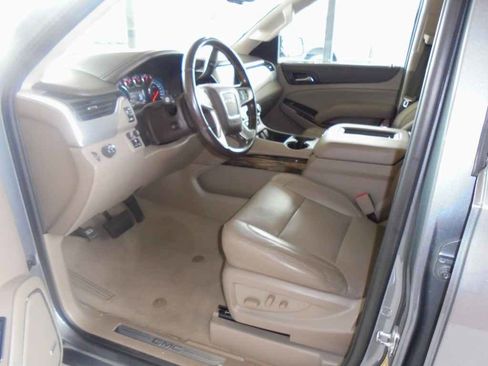 Used 2019 GMC Yukon SLT w/ Premium Edition image 7